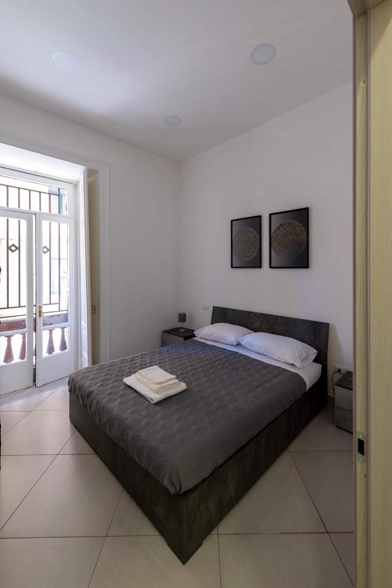 Casa Vacanze Nemesi Tyche 살레르노 외부 사진